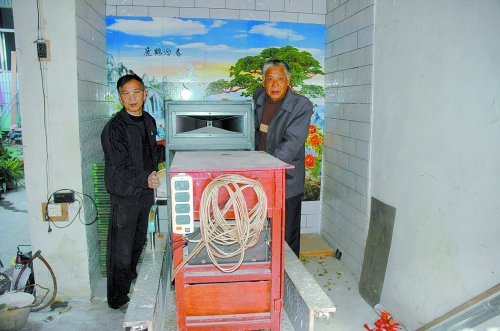 洛陽(yáng)倆退休職工自建“電影公司” 4年放映700多場(chǎng)