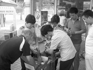 “老仰韶酒有金佛” 工商人員抽查果然如此