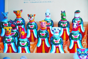 這里的泥土?xí)琛?h黎陽(yáng)鎮(zhèn)楊王己屯村泥咕咕產(chǎn)業(yè)走筆