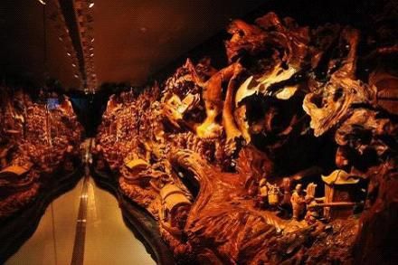 河南館清明上河圖根雕震撼 原料樹齡達2300年
