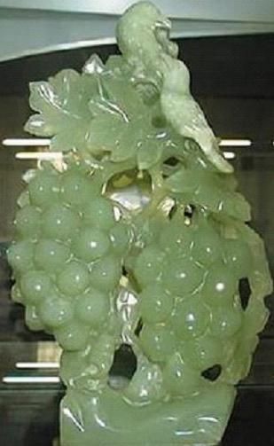 獨山玉升值錢景不可估量 色澤艷麗世間稀有