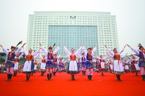 2013ĻLѲe ꖹL