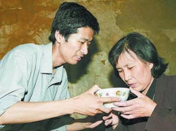 張尚昀 從“當代孝子”走上“社會服務員”