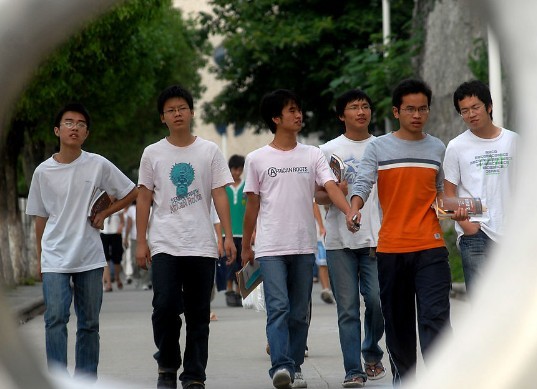 在校大學生劉俊森的發明之路
