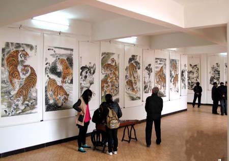 河南退休老人自資260余萬建“私人博物館”