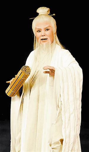 申小梅: 呈現傳統戲劇之美